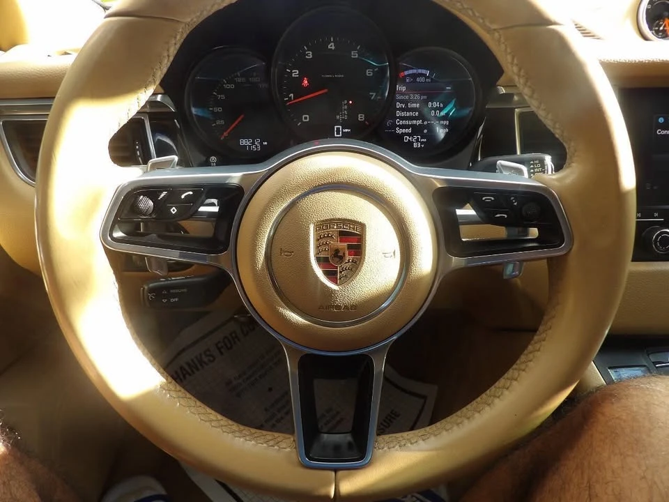 2017 Porsche Macan - Image 10 of 12