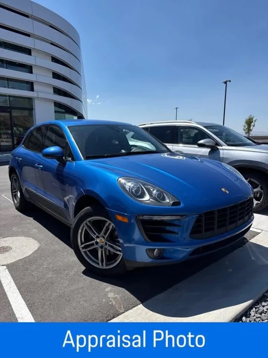2017 Porsche Macan - Image 18 of 31