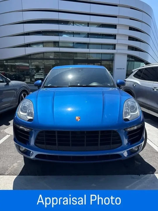 2017 Porsche Macan - Image 15 of 31