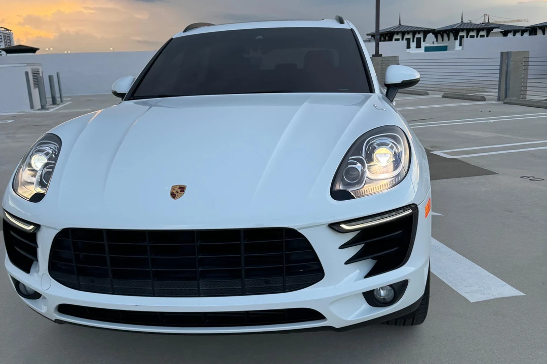 2017 Porsche Macan - Image 9 of 22