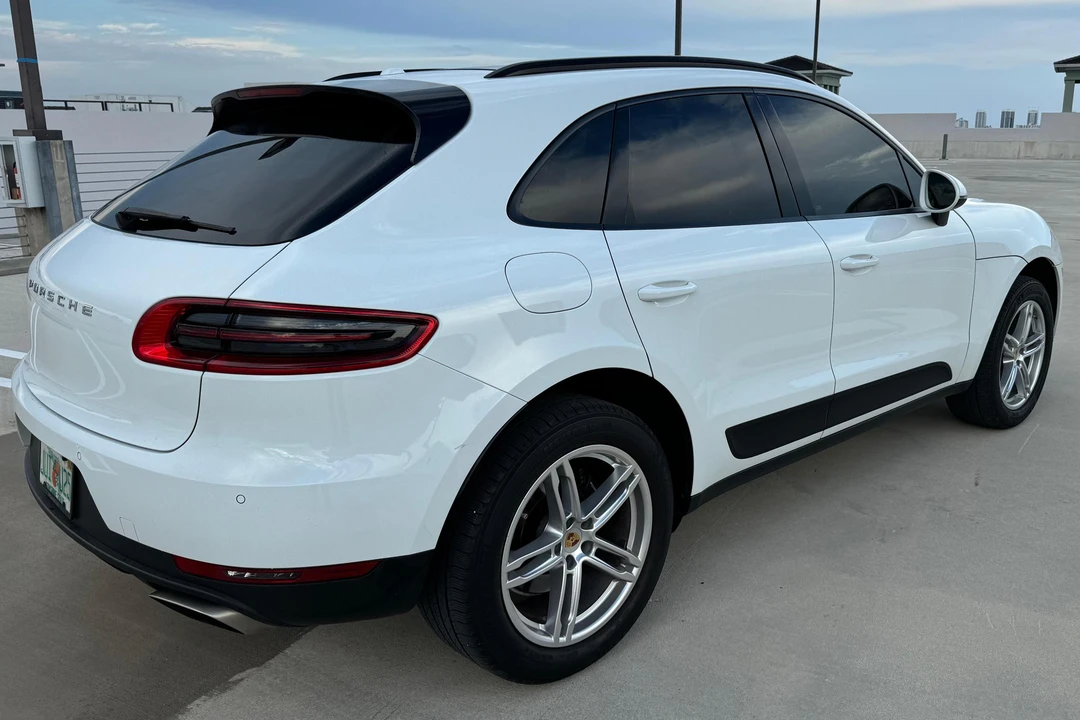 2017 Porsche Macan - Image 4 of 22