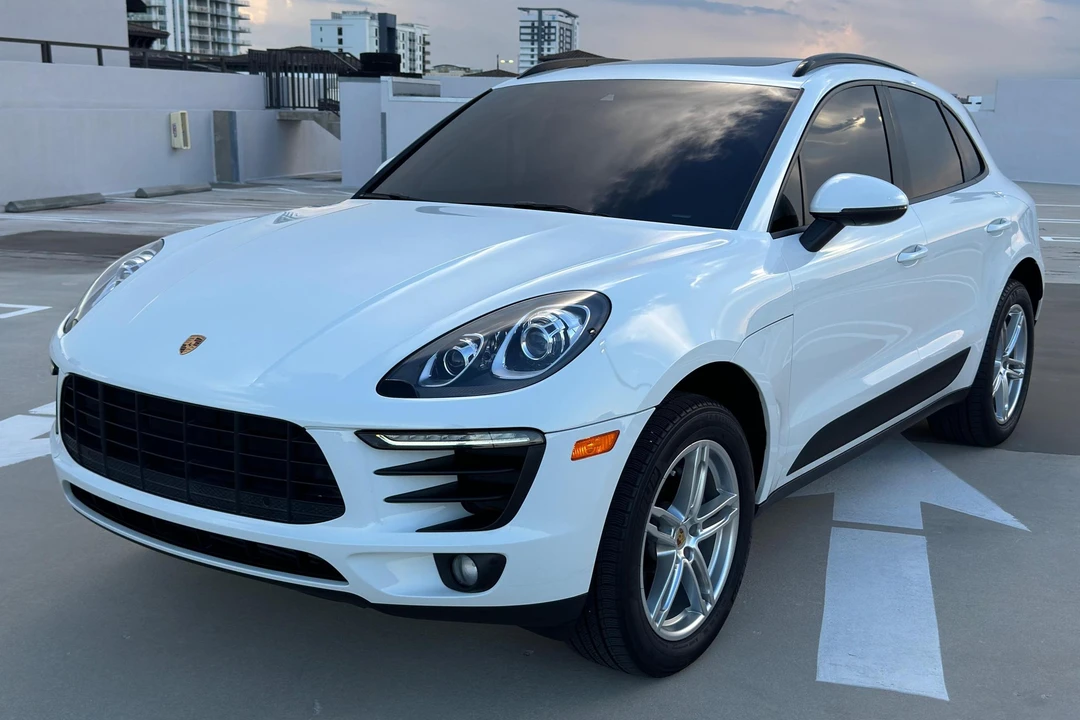 2017 Porsche Macan - Image 10 of 22