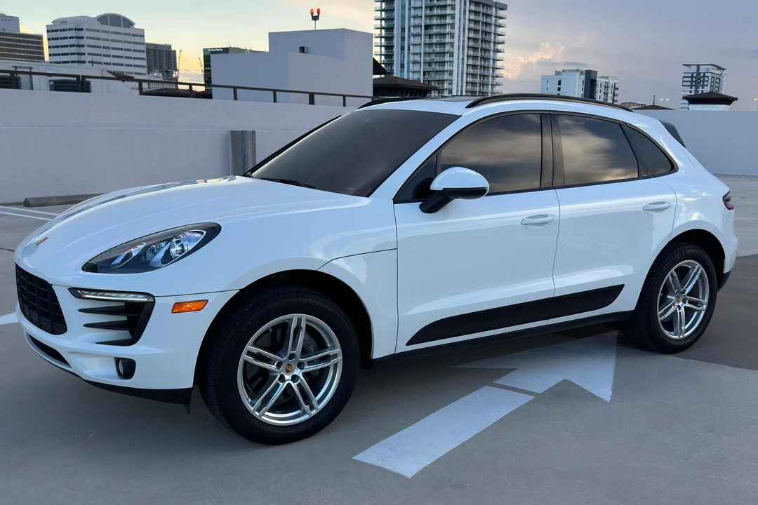 2017 Porsche Macan - Image 12 of 22