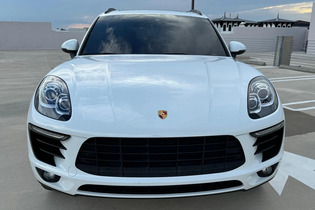2017 Porsche Macan - Image 2 of 22
