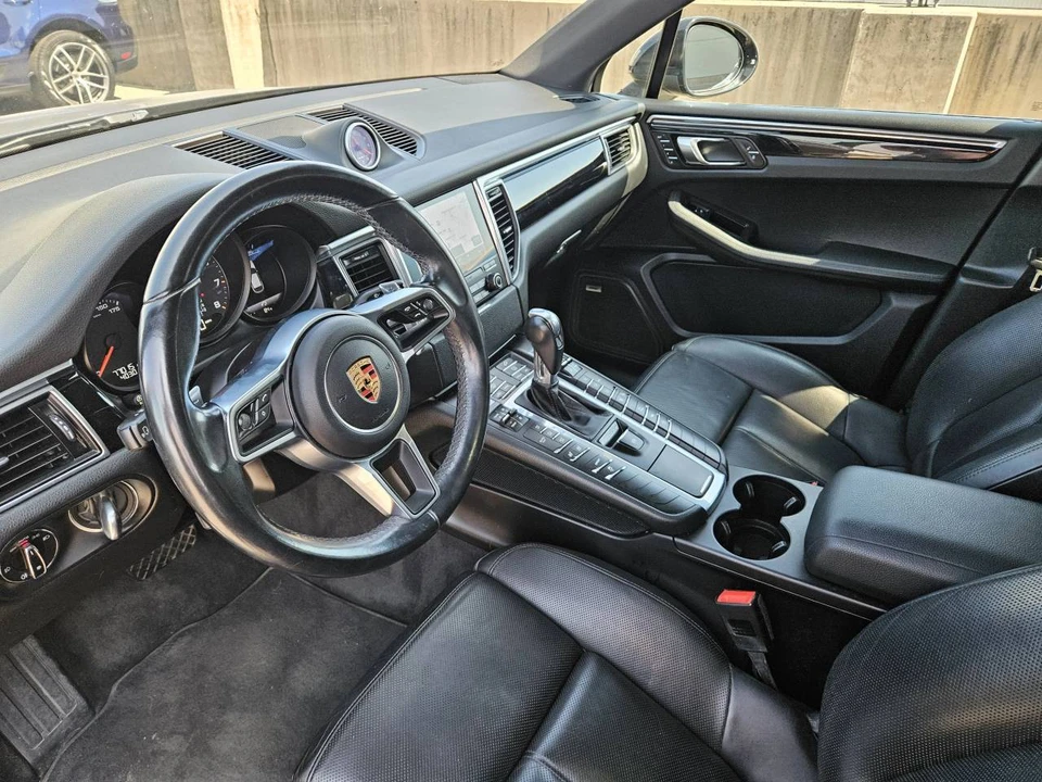 2017 Porsche Macan - Image 4 of 5
