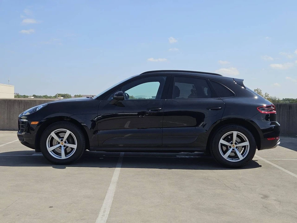 2017 Porsche Macan - Image 2 of 5
