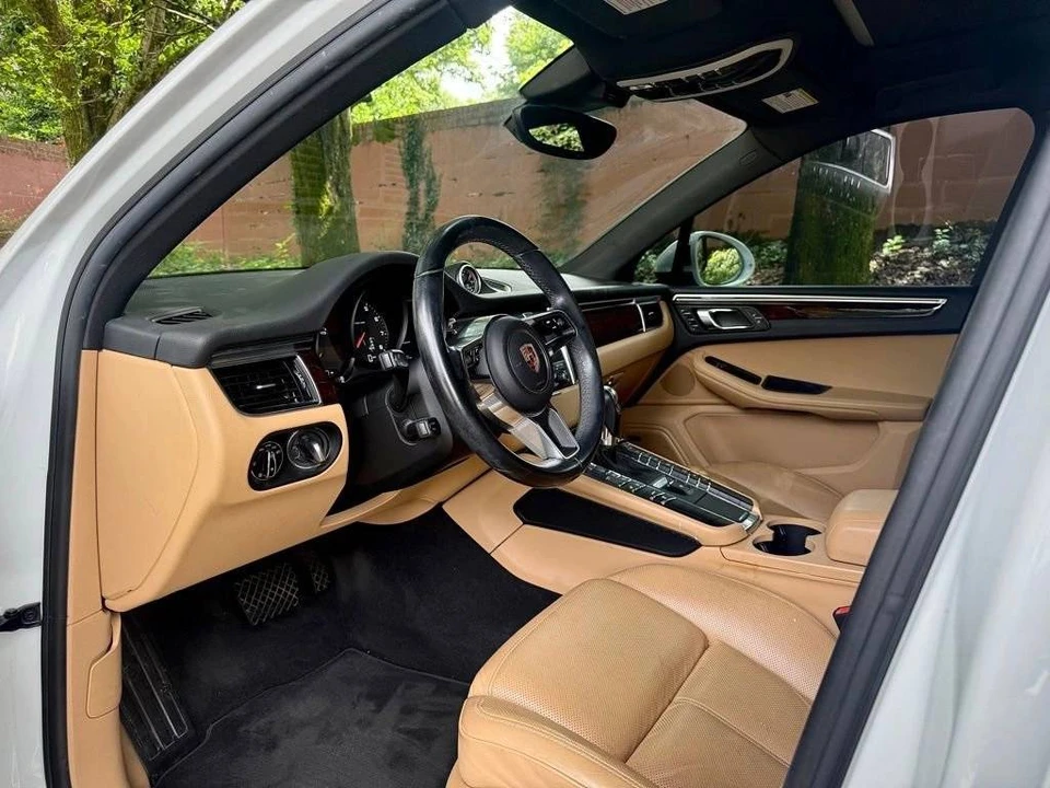 2017 Porsche Macan - Image 5 of 5