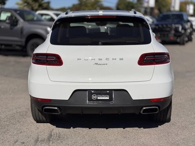 2017 Porsche Macan - Image 11 of 12