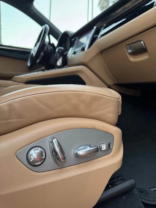 2017 Porsche Macan - Image 10 of 20