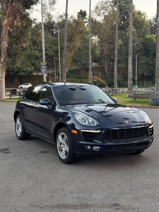 2017 Porsche Macan - Image 14 of 20