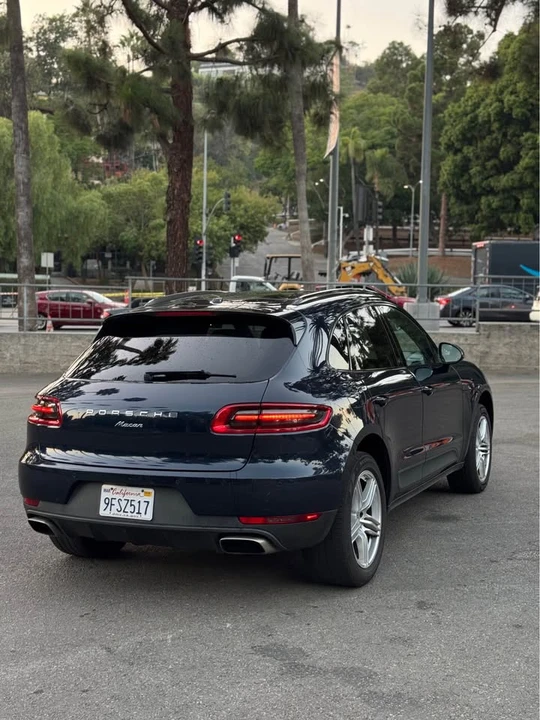 2017 Porsche Macan - Image 4 of 20