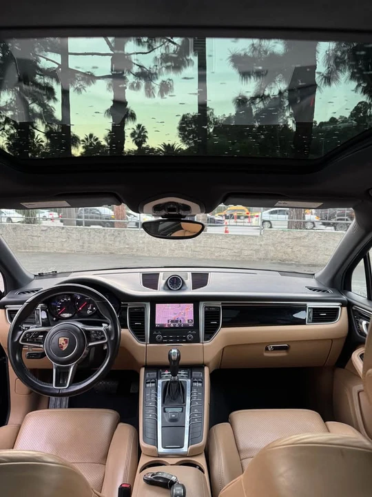 2017 Porsche Macan - Image 12 of 20