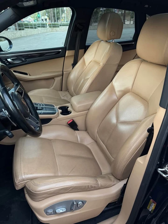 2017 Porsche Macan - Image 7 of 20
