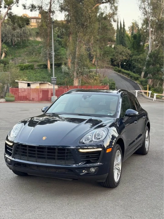 2017 Porsche Macan - Image 15 of 20