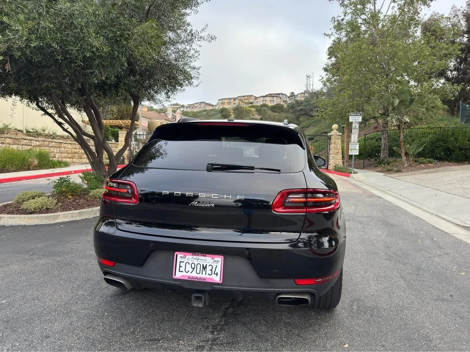 2017 Porsche Macan - Image 7 of 12