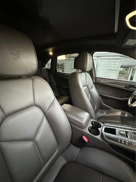 2017 Porsche Macan - Image 11 of 15