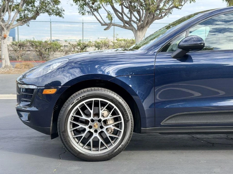 2017 Porsche Macan - Image 9 of 22
