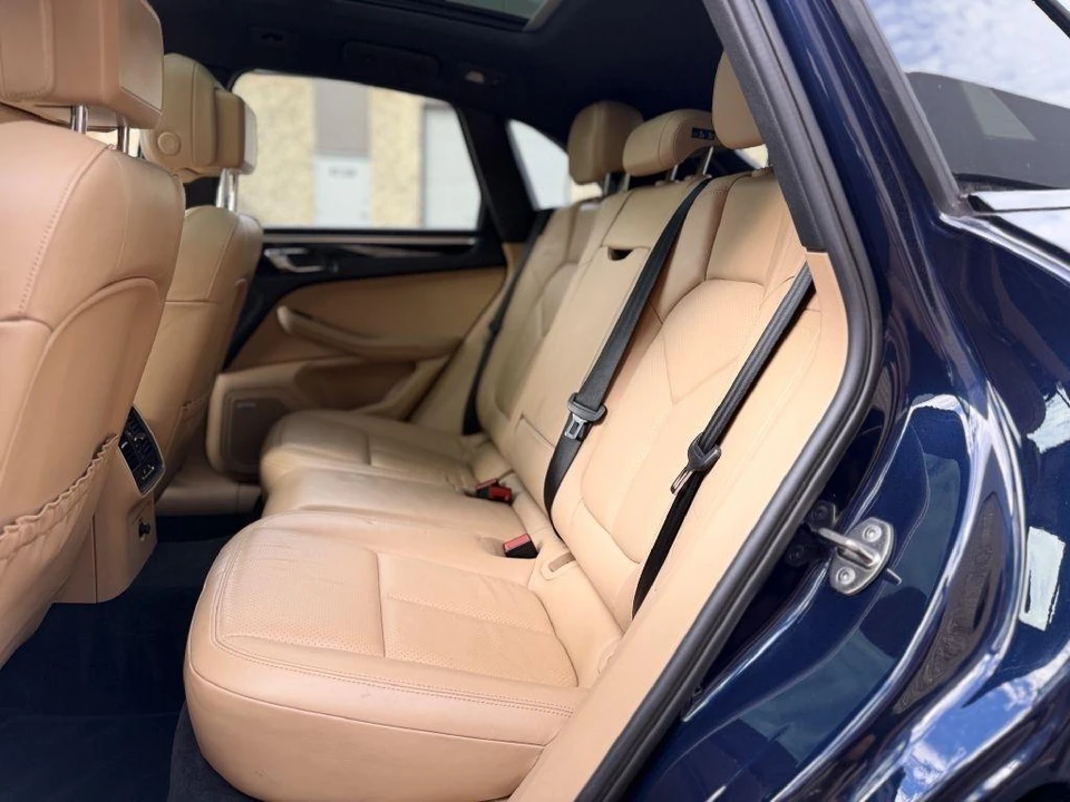 2017 Porsche Macan - Image 15 of 22