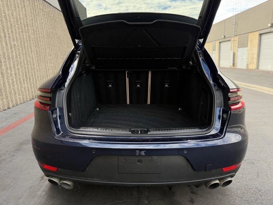 2017 Porsche Macan - Image 17 of 22