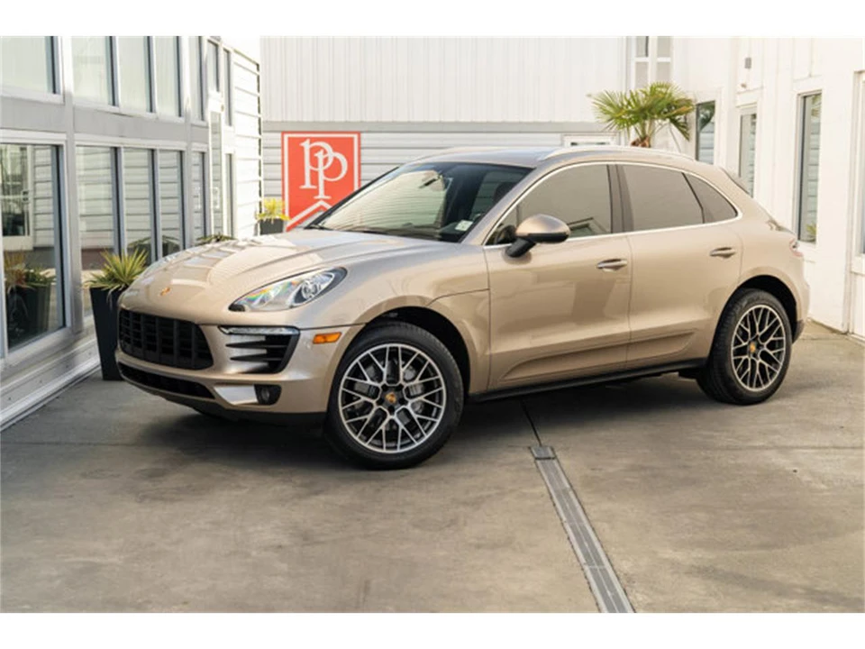 2017 Porsche Macan - Image 2 of 12