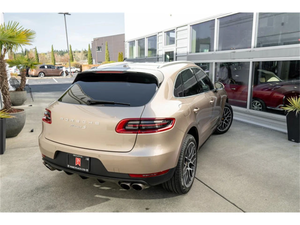 2017 Porsche Macan - Image 6 of 12