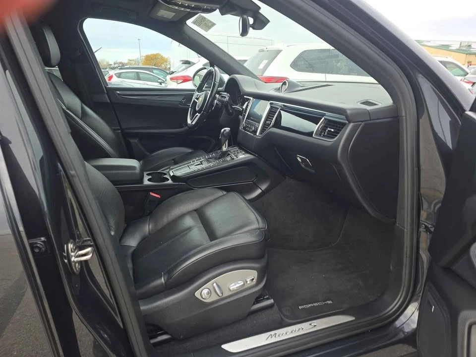 2017 Porsche Macan - Image 5 of 17