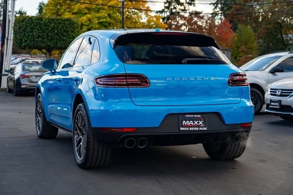 2017 Porsche Macan - Image 9 of 17