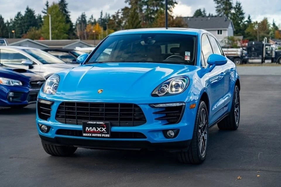 2017 Porsche Macan - Image 2 of 17