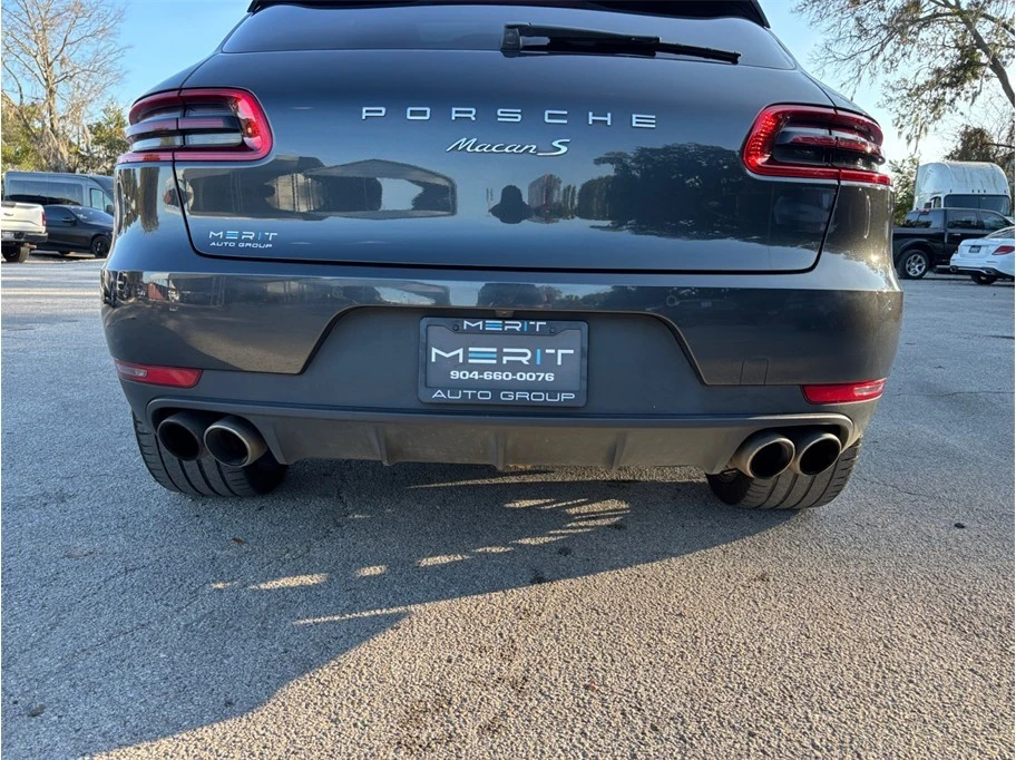 2017 Porsche Macan - Image 17 of 21