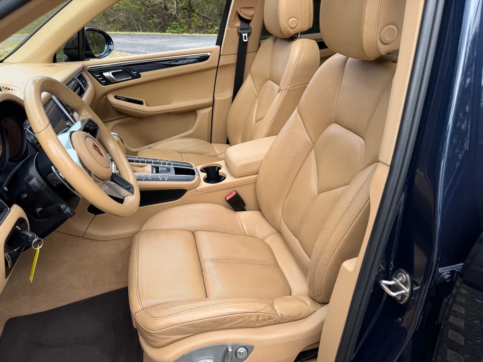 2017 Porsche Macan - Image 19 of 31
