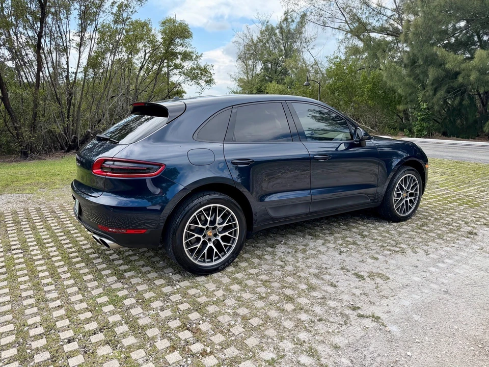 2017 Porsche Macan - Image 5 of 31