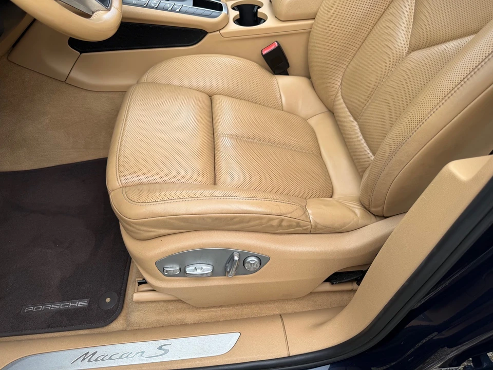 2017 Porsche Macan - Image 20 of 31