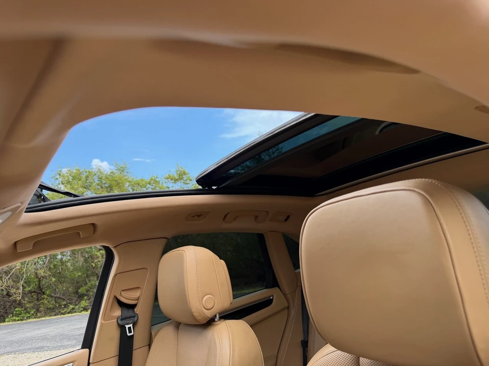 2017 Porsche Macan - Image 18 of 31