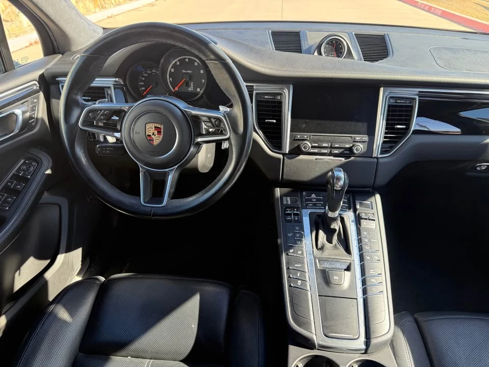 2017 Porsche Macan - Image 10 of 14