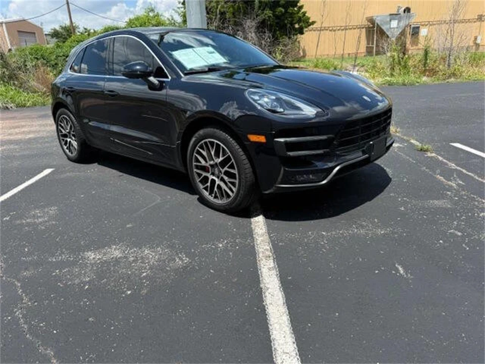 2017 Porsche Macan - Image 19 of 31