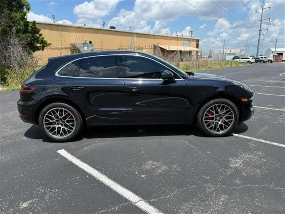 2017 Porsche Macan - Image 13 of 31