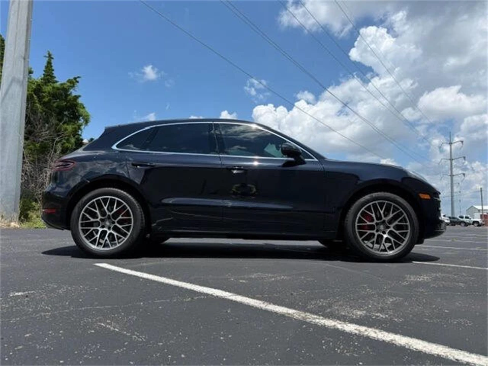 2017 Porsche Macan - Image 14 of 31
