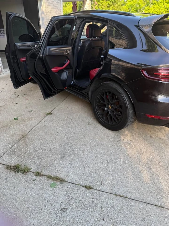 2017 Porsche Macan - Image 15 of 15