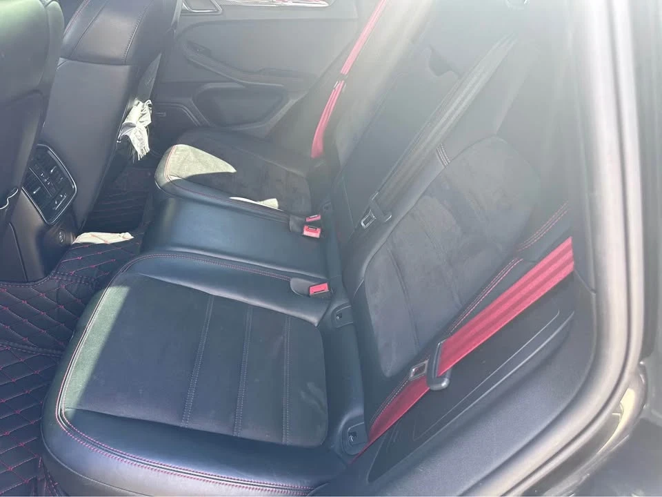2017 Porsche Macan - Image 9 of 11