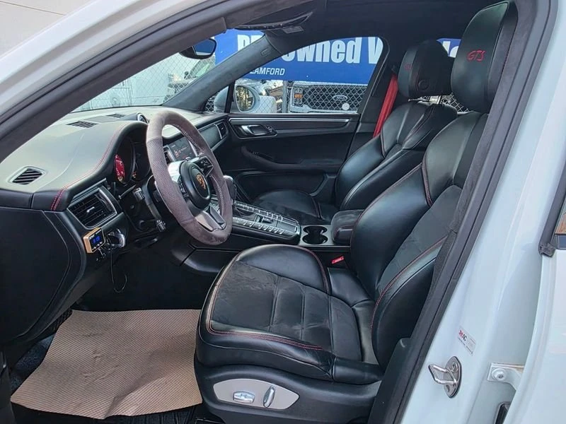 2017 Porsche Macan - Image 9 of 20