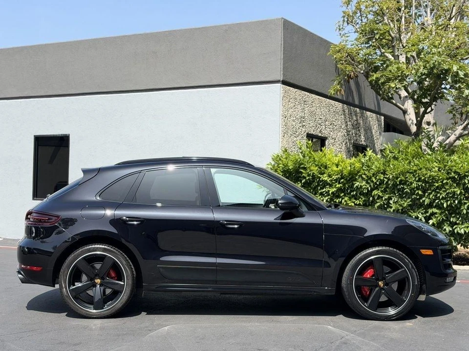 2017 Porsche Macan - Image 9 of 31