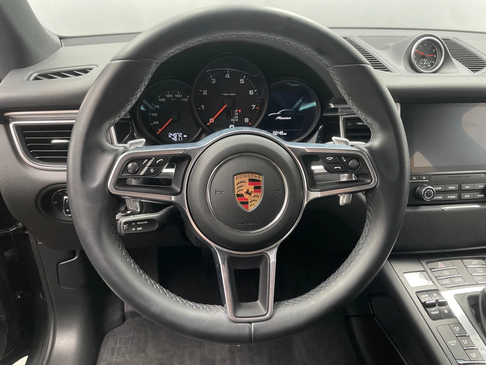 2017 Porsche Macan - Image 7 of 22