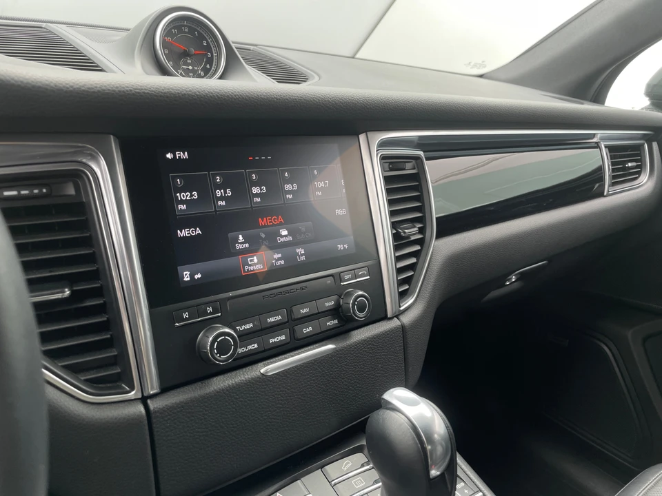 2017 Porsche Macan - Image 11 of 22