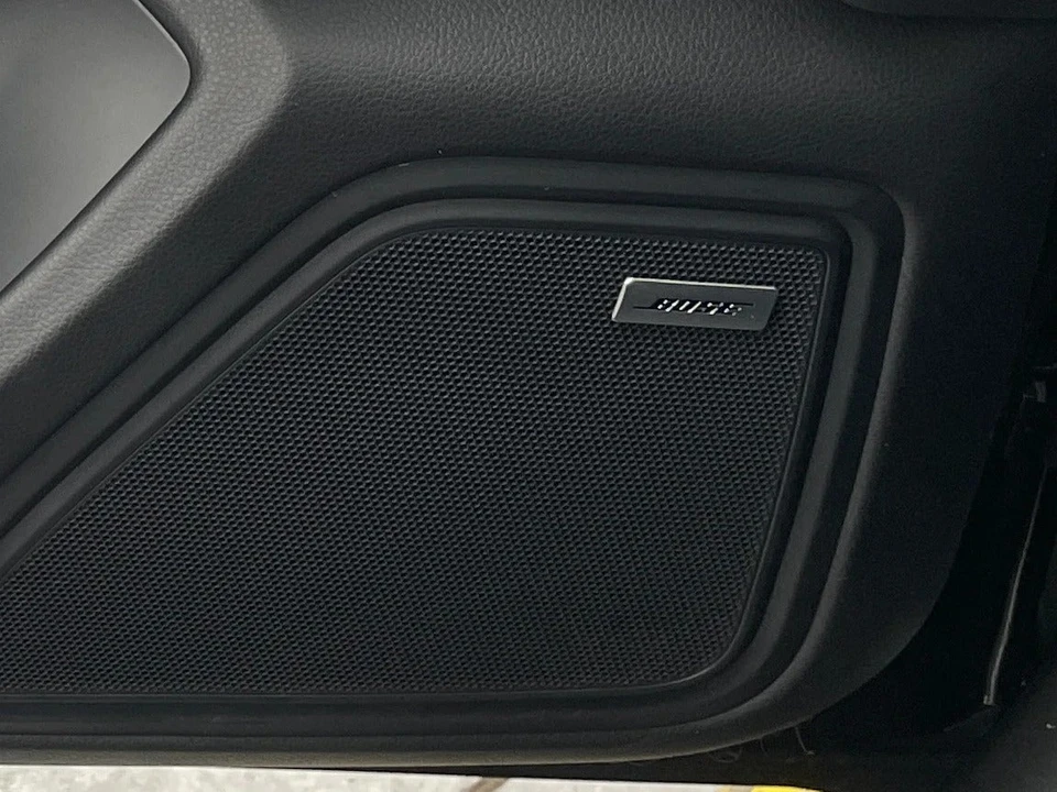 2017 Porsche Macan - Image 19 of 22