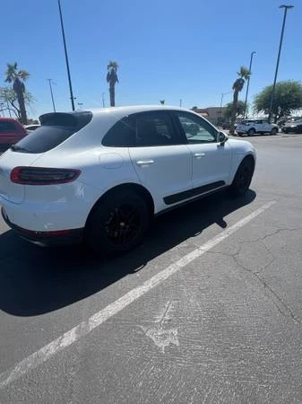 2017 Porsche Macan - Image 6 of 10