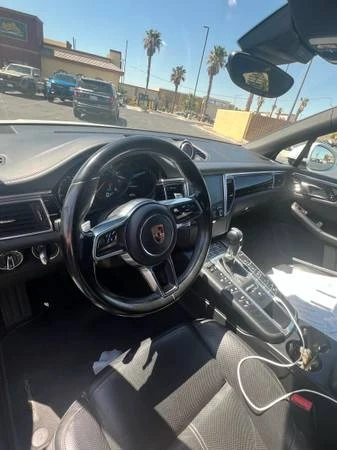 2017 Porsche Macan - Image 9 of 10