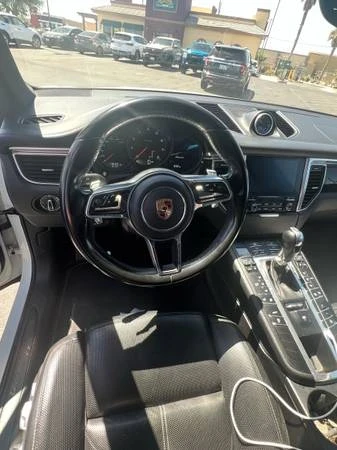 2017 Porsche Macan - Image 10 of 10