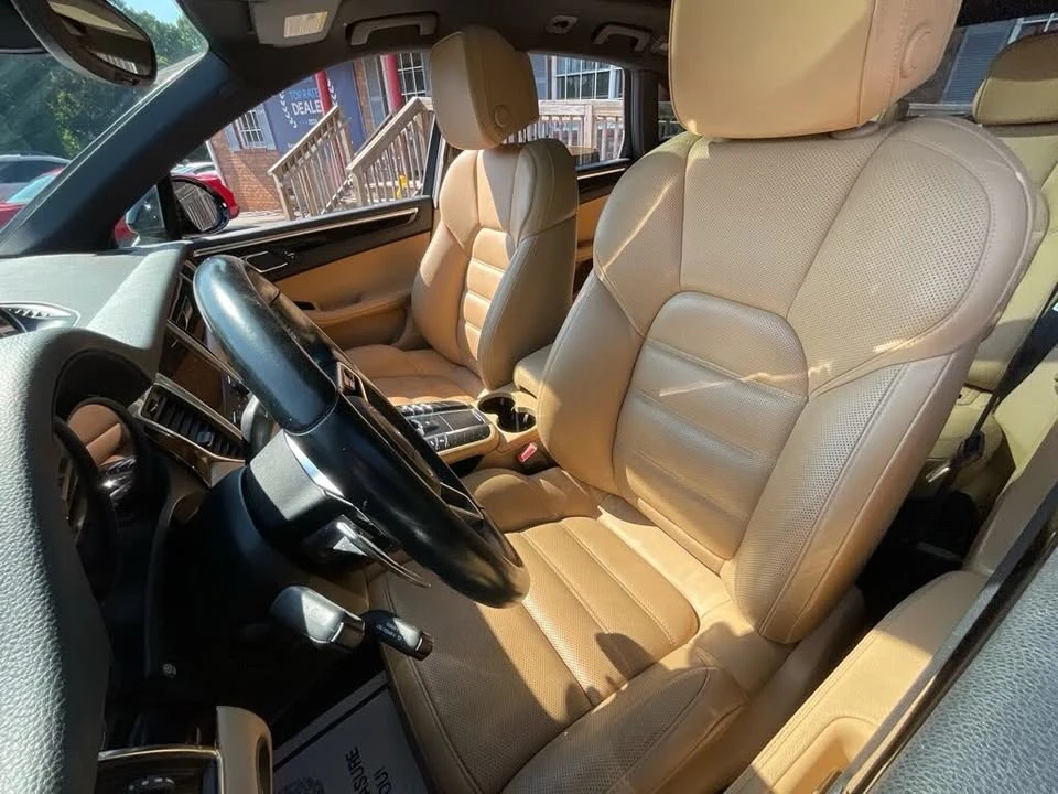 2017 Porsche Macan - Image 7 of 20
