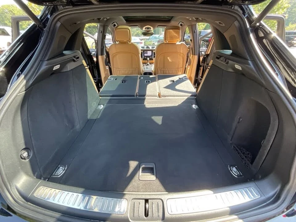 2017 Porsche Macan - Image 19 of 20