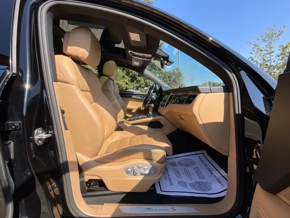 2017 Porsche Macan - Image 8 of 20